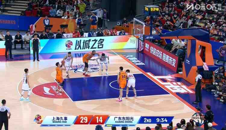变阵!落后两位数的广东 次节祭出全华班阵容
